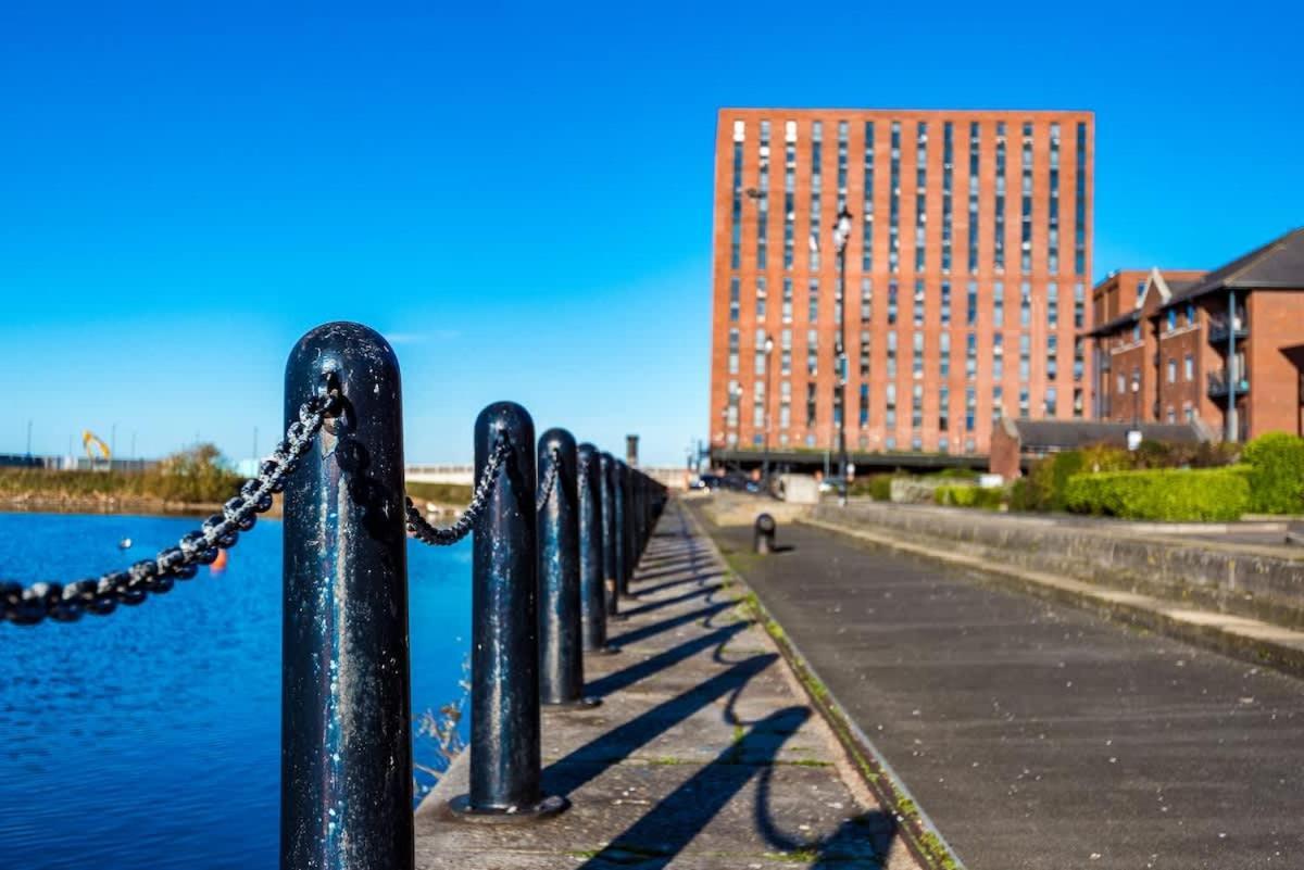 Fabulous Quayside Apartment With Free Parking Liverpool Exterior foto